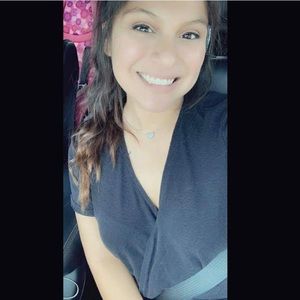 Meet your Posher, Danielle